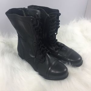 🔥SOLD🔥Steve Madden Troopa Combat Lace Up Boots
